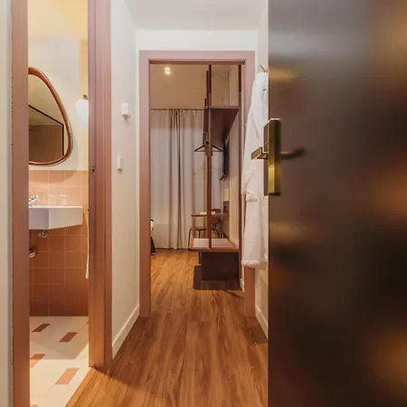 H Regas Adults Only 게스트하우스