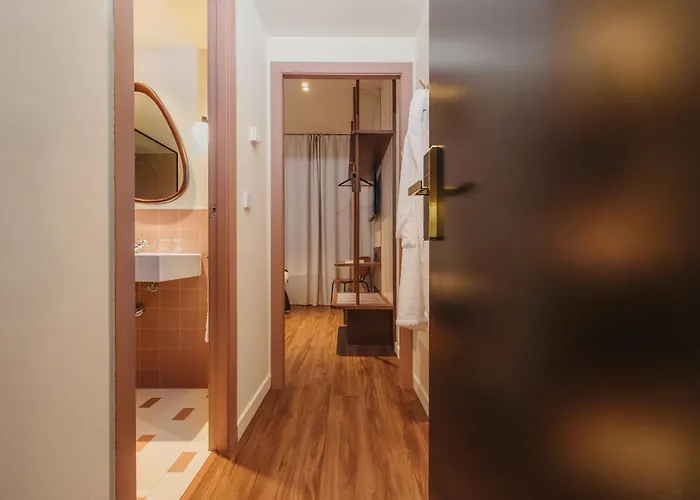 H Regas Adults Only Gasthuis